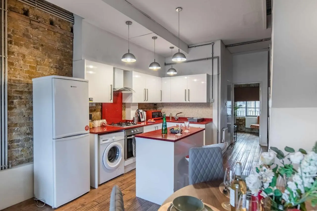 Livestay-Fabulous Three Bed Warehouse Conversion Apartment London 0*,  United Kingdom